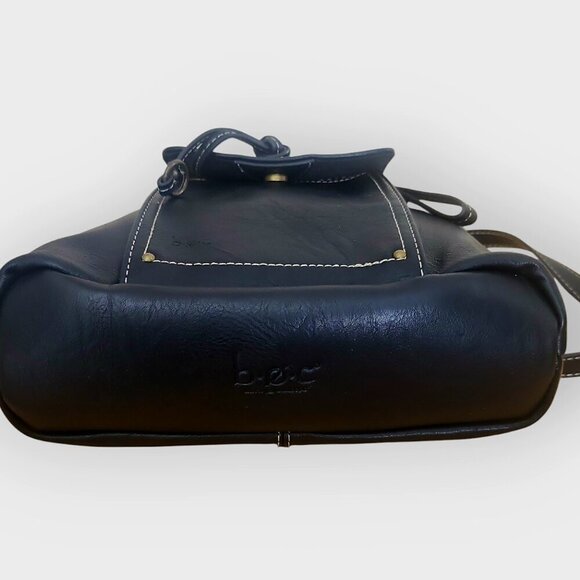 b.o.c. Black Contrast Stitching Organizer/Phone Pocket Crossbody Bag - Picture 4 of 12